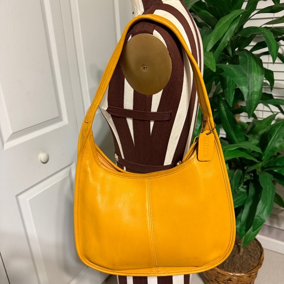 Coach Handbags - COACH Ergo Pocket Zip #9033 Mustard Yellow Leather Vintage 90s Hobo Shoulder Bag